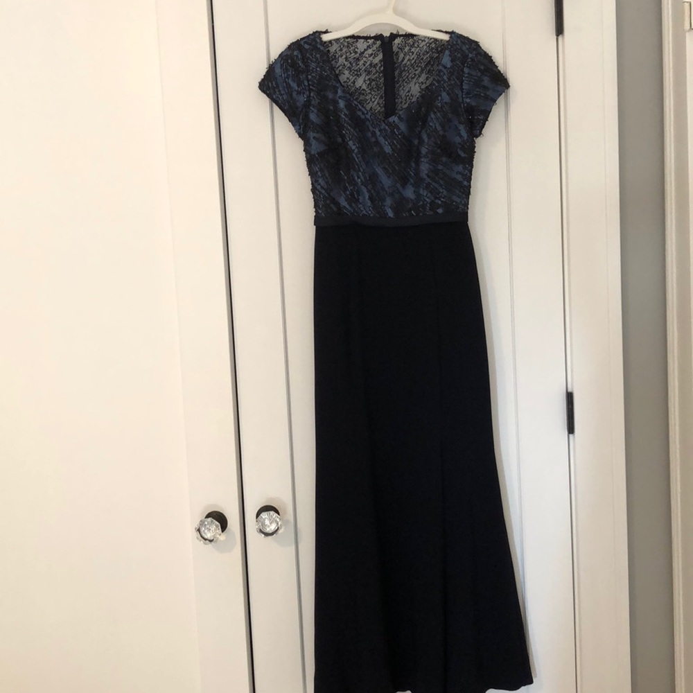 Theia navy/blue gown